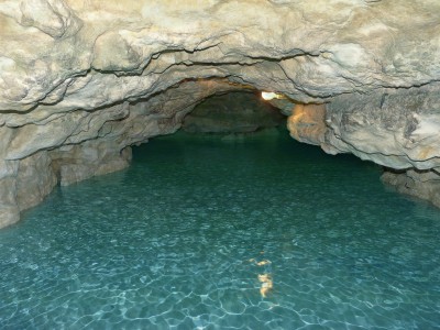 grotto-141798.jpg Jeder Tropfen zählt – Aktion „Hälfte Wässern“